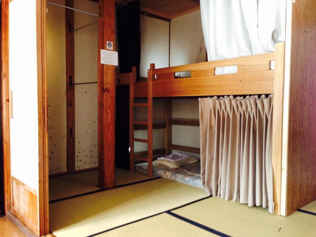 Guest House Yamashita-Ya Nanto Buitenkant foto
