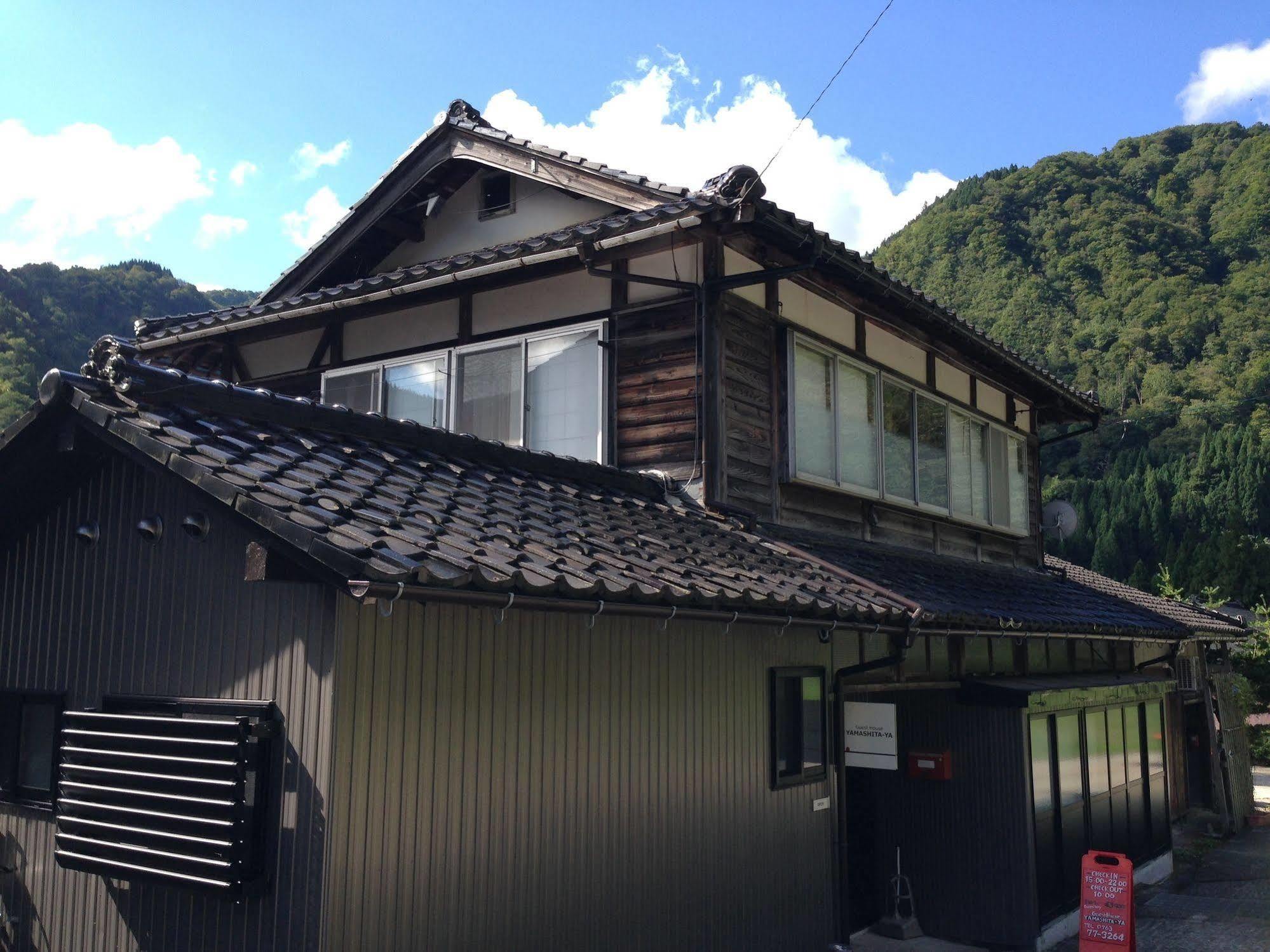 Guest House Yamashita-Ya Nanto Buitenkant foto