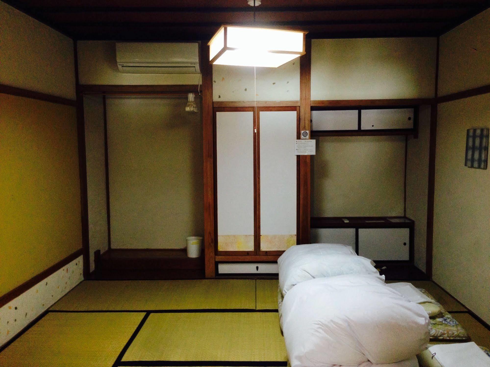 Guest House Yamashita-Ya Nanto Buitenkant foto